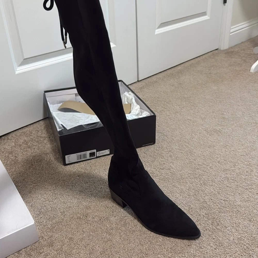 BNIB Dolce Vita Alsie Over-the-Knee Flat Boot in Black Stella Suede